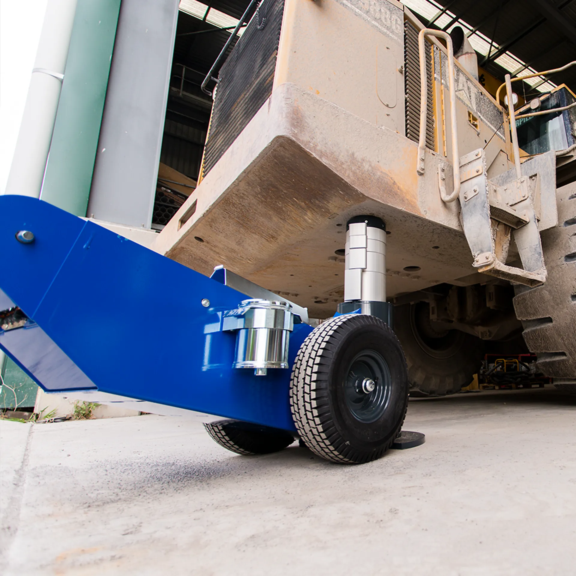 Mining Jack Lifting