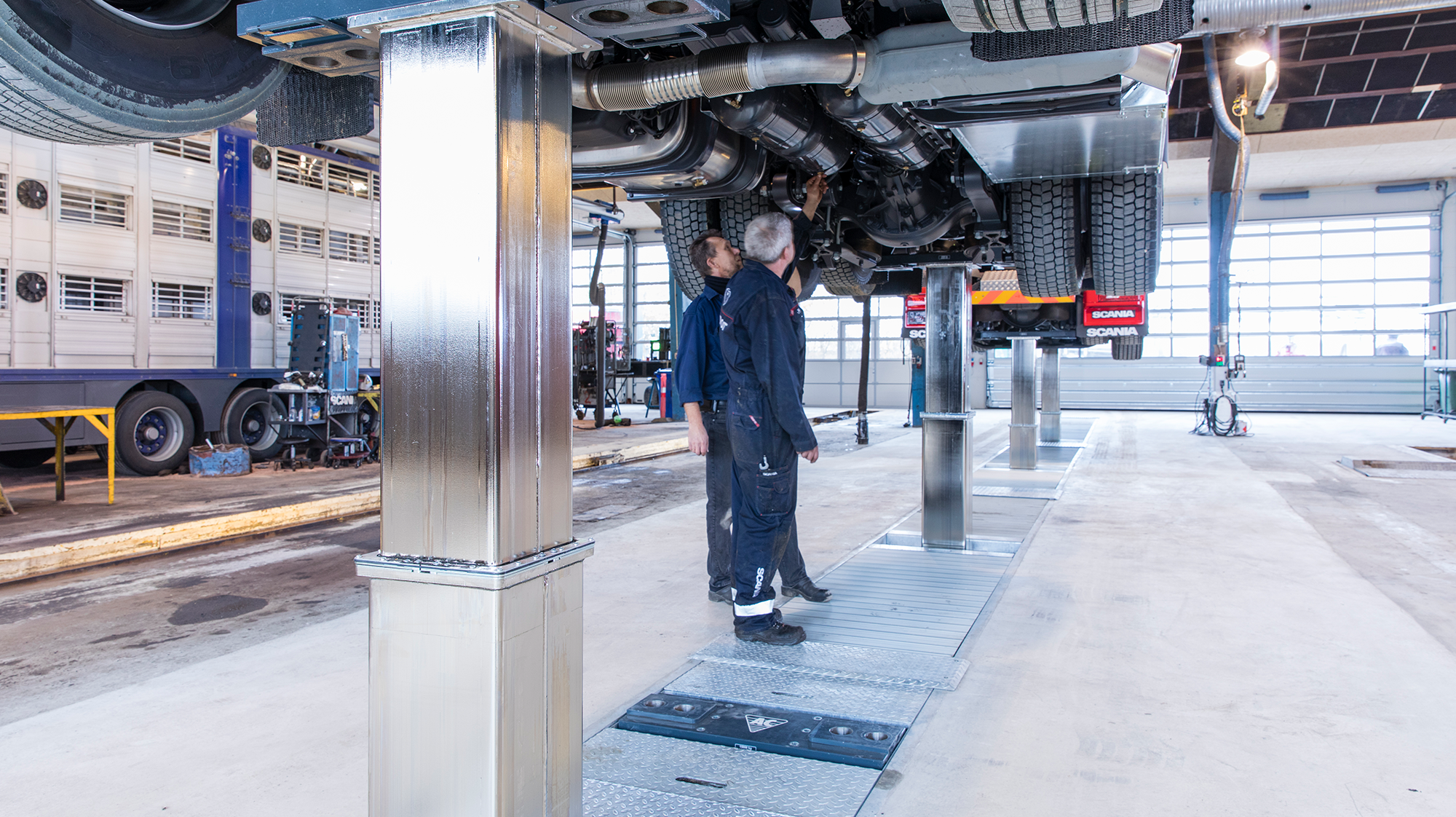 Stiholt Case Slide 1